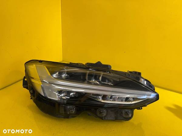 VOLVO V90 S90 PRAWA LAMPA FULL LED 31655187 - 1