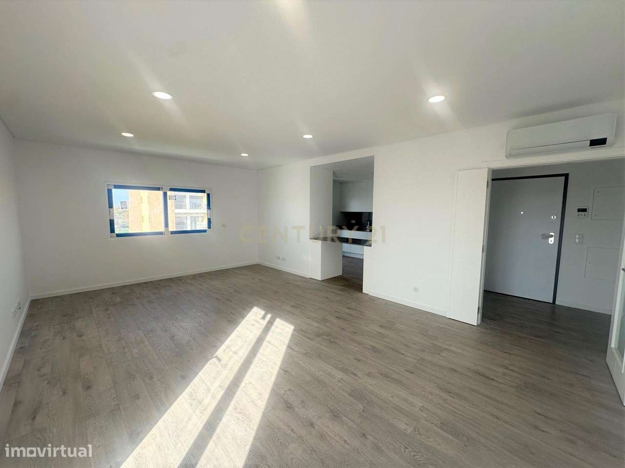 T3 Tires - 3 parqueamentos e arrecadação-23