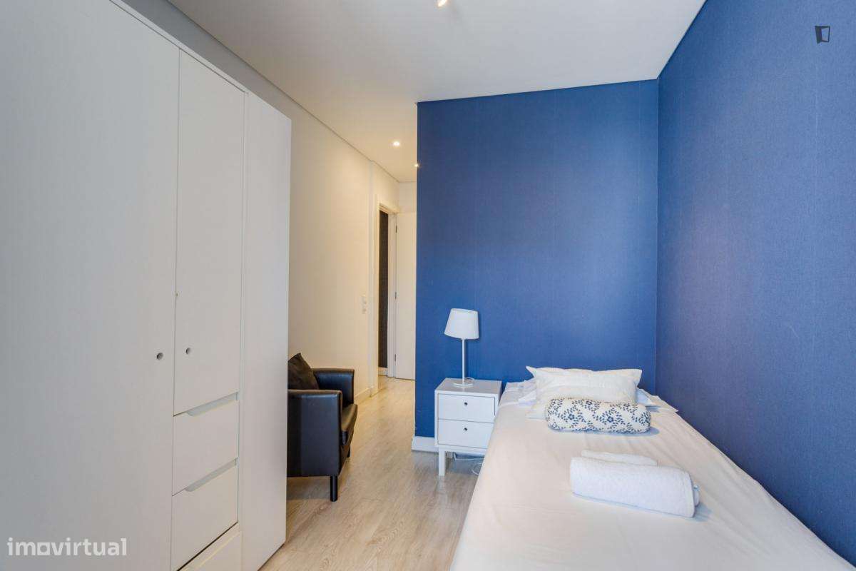 Quarto - localizado em Campolide Lisbon - Grande imagem: 4/7