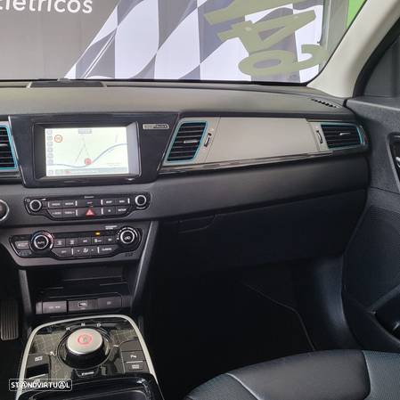 Kia e-Niro EV 64kWh Tech - 14