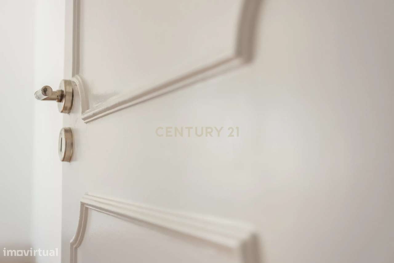 APARTAMENTO | 2 Quartos | 1 Casa de Banho | Renovado | Arrecadação | �-55