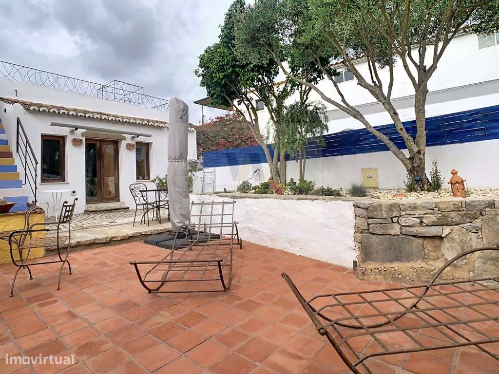 Moradia de charme autêntico + Alojamento Local independente-30