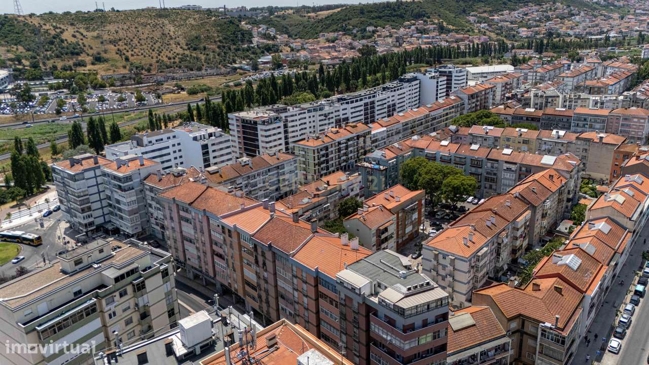 Apartamento T2 Totalmente Remodelado | Odivelas-31