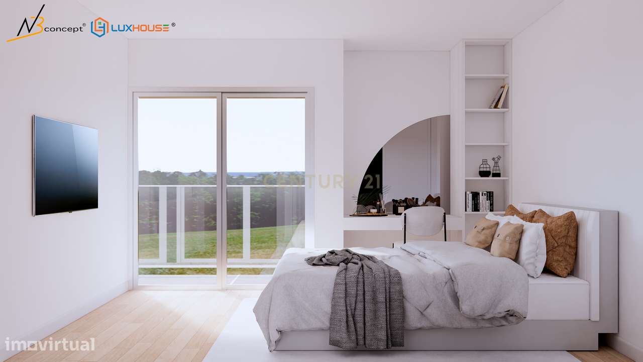 Moradia T4 em banda  com Piscina, Fernão Ferro-27