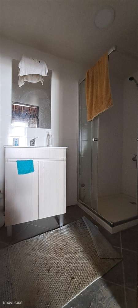 Moradia para restaurar T2 em Miranda do Douro-11