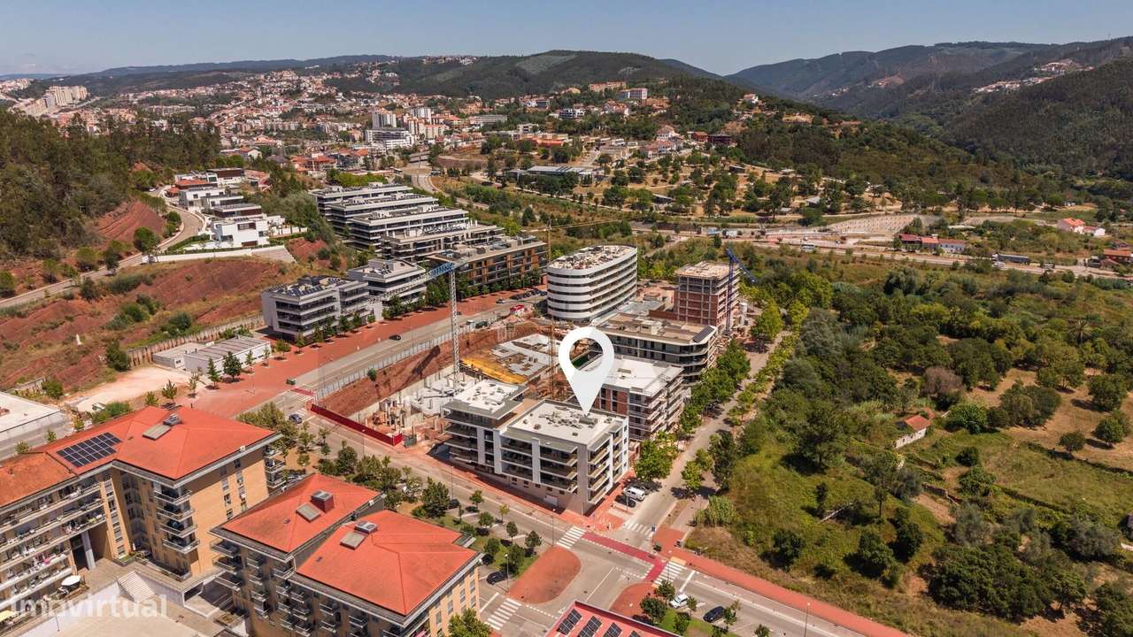 Luminoso Apartamento T2 NOVO com Terraço e Garagem Fechada — Quinta de-25