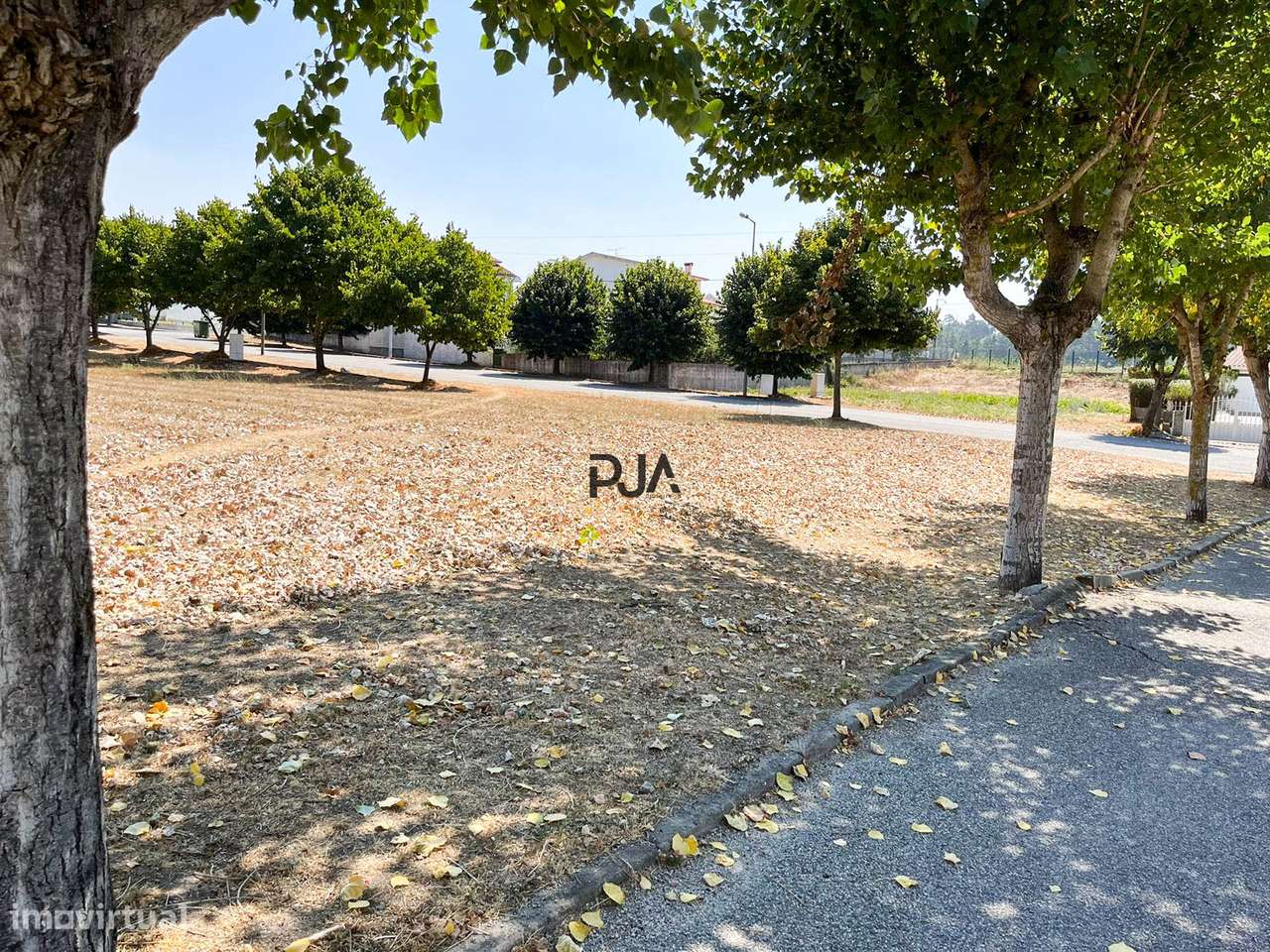 Lote de terreno para construção de prédio em Nelas - Grande imagem: 5/7