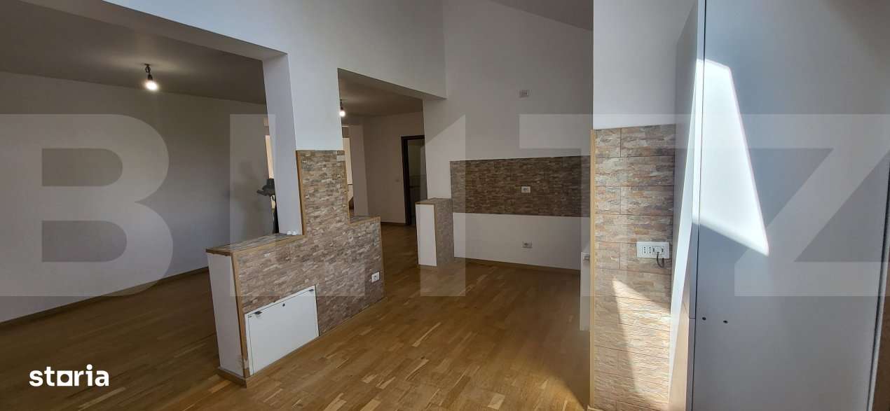 De vanzare apartament cu 3 camere foarte spatios! - Imagine principală: 2/19