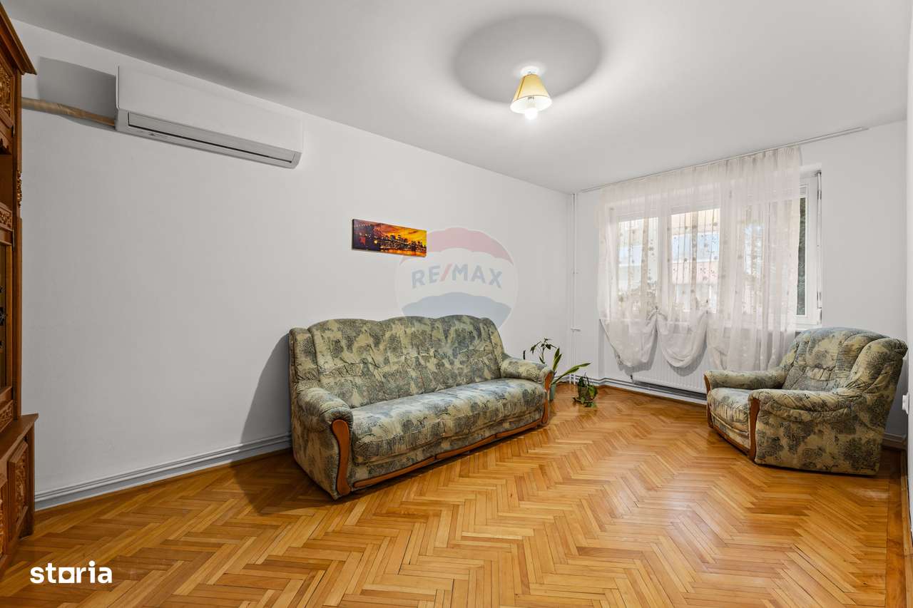 Apartament cu 4 camere de închiriat în zona Banu Maracine - Imagine principală: 1/8