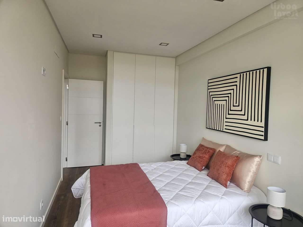 Apartamento T3 Novo com Varanda em Benfica-16