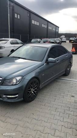 Dezmembram Mercedes Benz C Class 220 CDI an fabr 2011 - 1