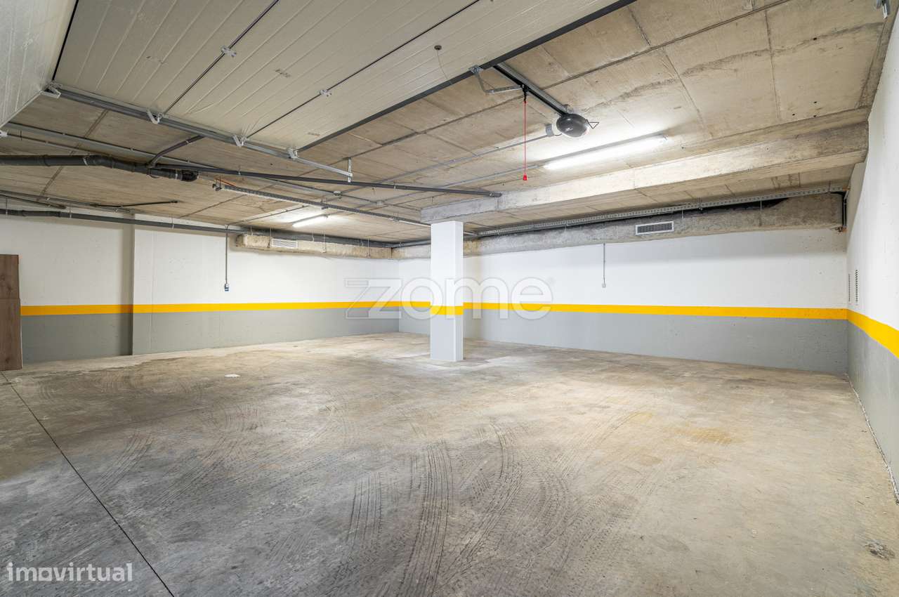 Apartamento T3 Penthouse com Vista Mar e Cidade no Caniço-46