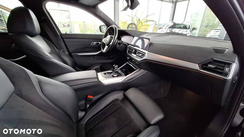 BMW Seria 3 320d xDrive mHEV M Sport sport - 15