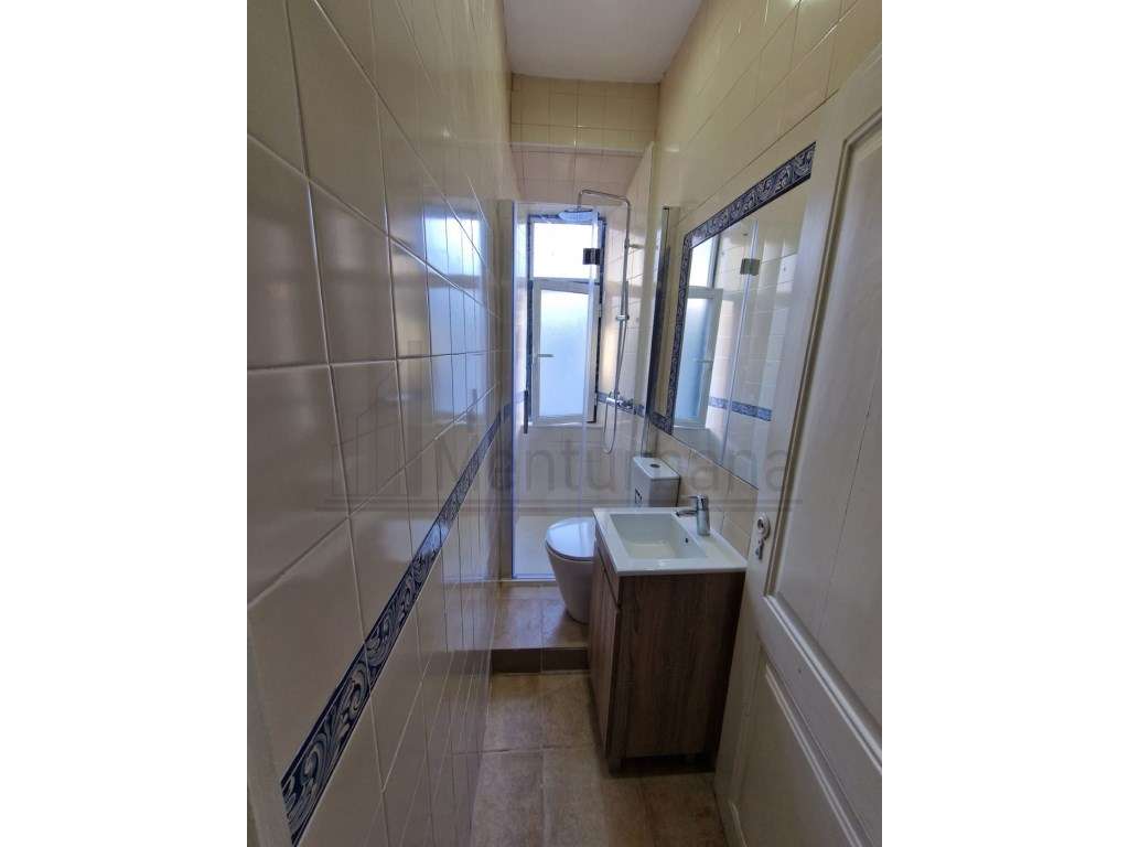 INVESTIMENTO em ARROIOS - LISBOA-36