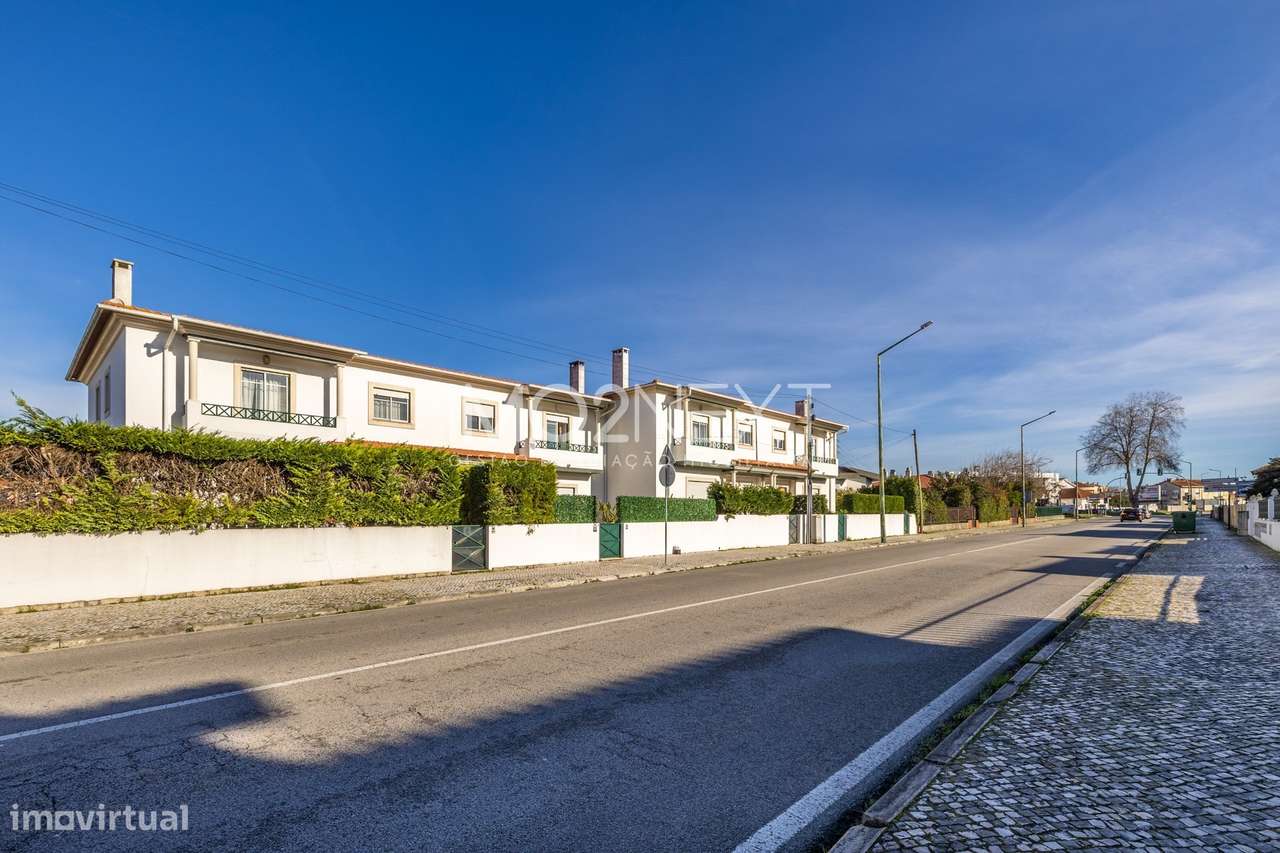 MORADIA T3 GEMINADA || CENTRO DA MARINHA GRANDE-36