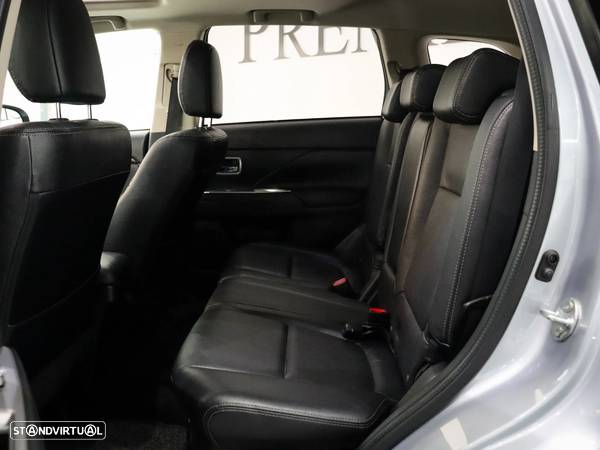 Mitsubishi Outlander 2.2 DI-D Instyle Navi Black Edition - 12