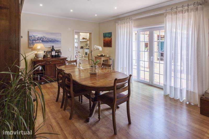 Moradia isolada T4 com piscina na Herdade da Aroeira - Grande imagem: 5/60