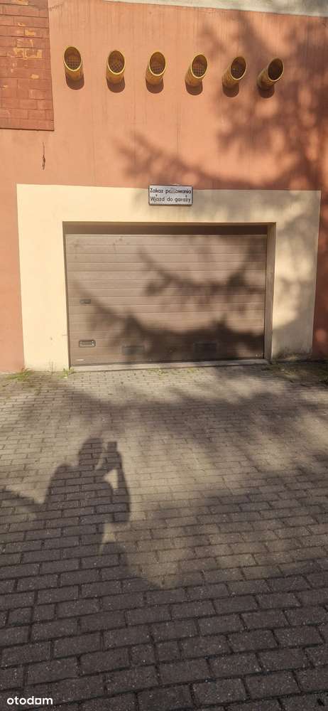 Sprzedam garaż  ( miejsce parkingowe )
