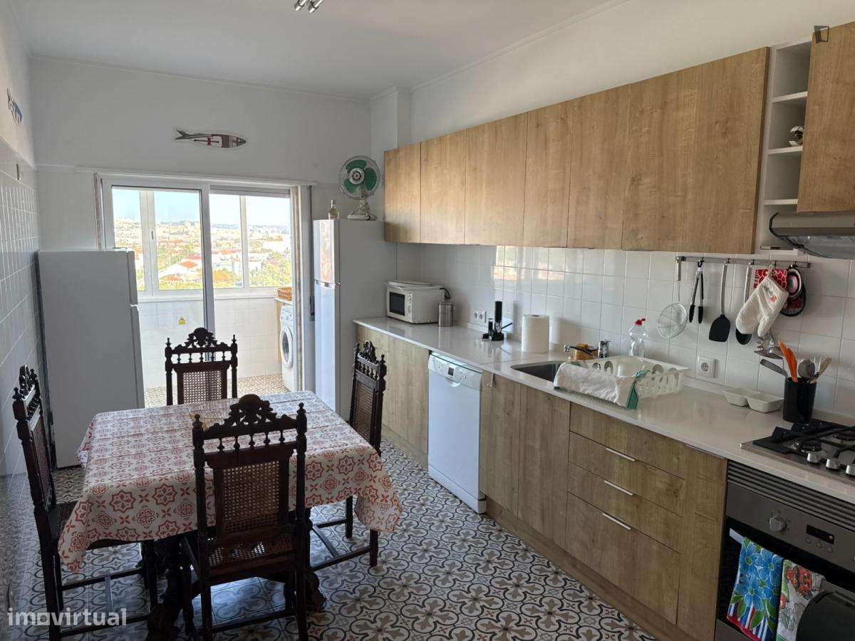 Quarto - localizado em Pontinha Lisbon - Grande imagem: 4/16