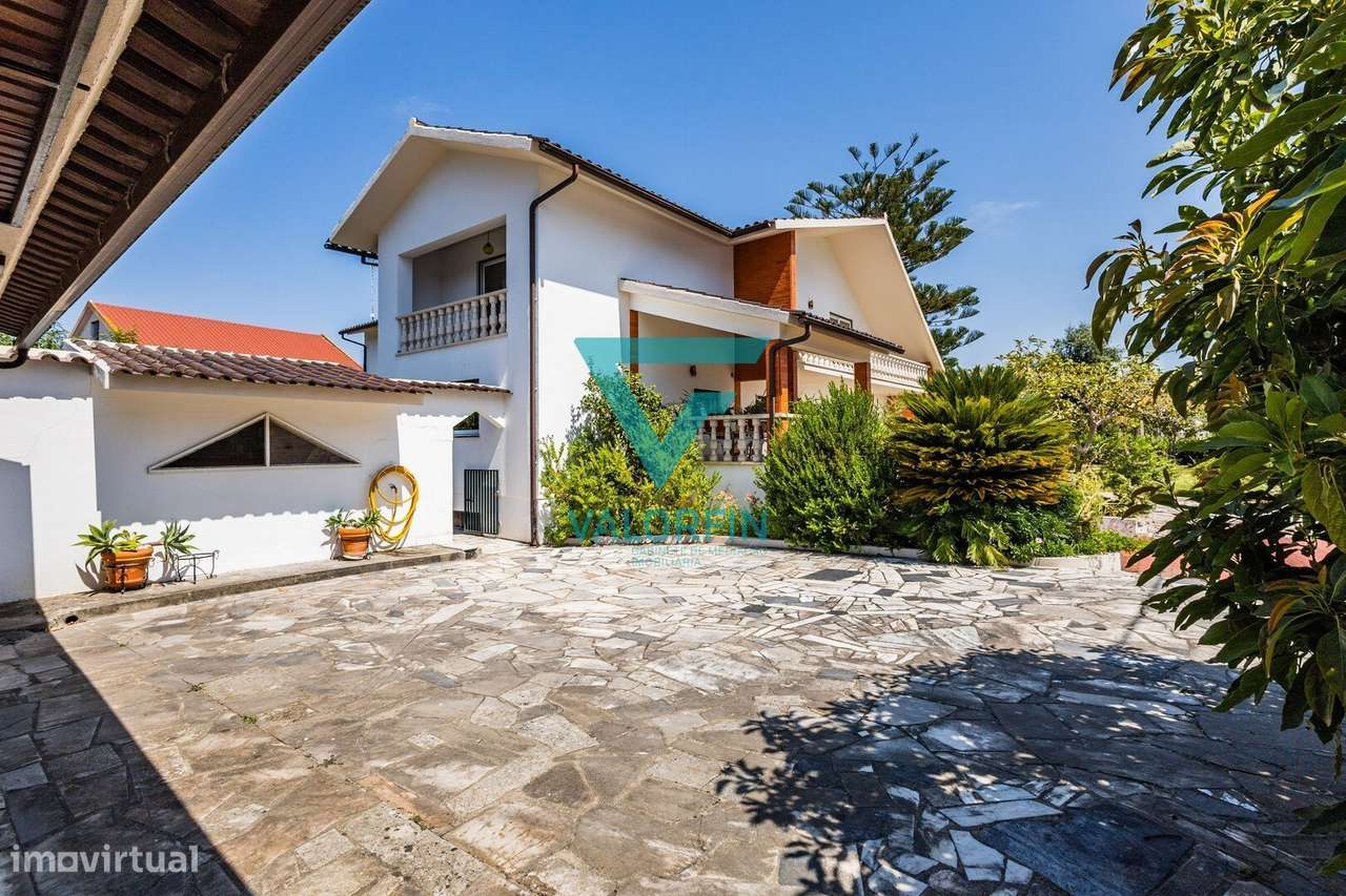 MORADIA T9 com 2.500m² de Terreno no Centro de Vermoil | Pombal-39