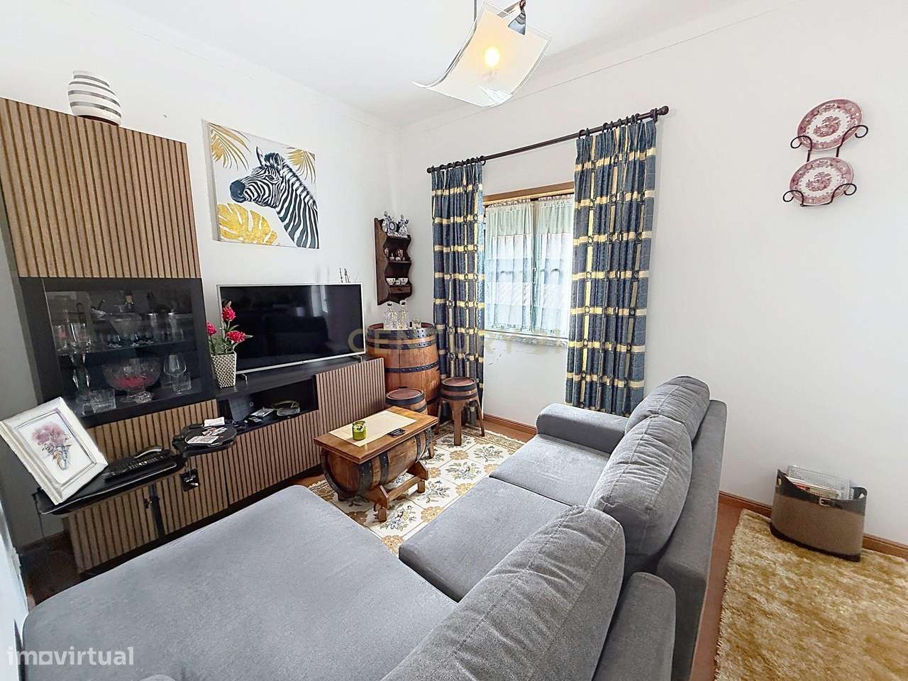 Apartamento T2 no Centro Histórico da Nazaré com Vista Mar-23