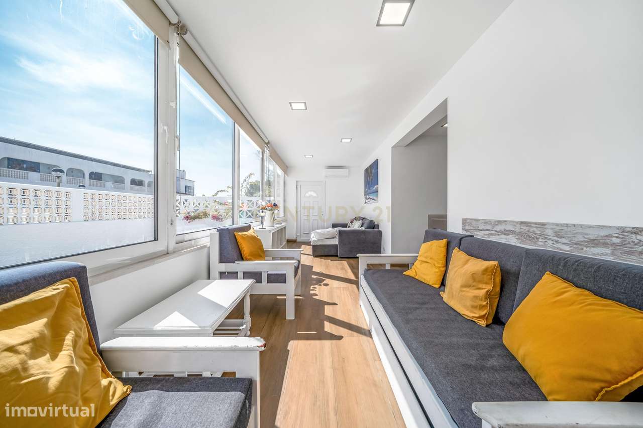 Apartamento T2 com terraços e piscina a 100 metros da praia da Oura –-8