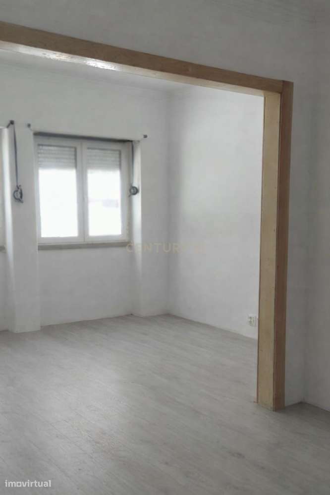 T2 COM TERRACO NA PENHA DE FRANÇA - Grande imagem: 4/11