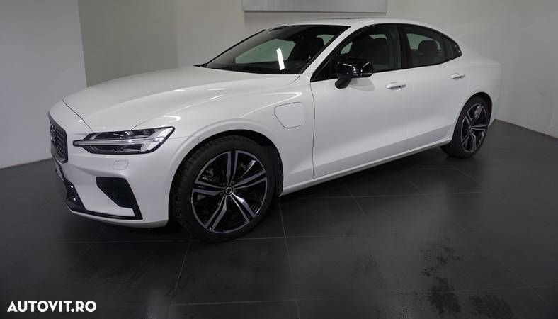 Volvo S60 T8 Recharge AWD Geartronic RDesign - 2