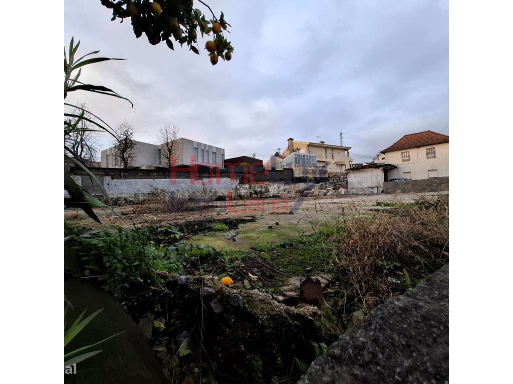 Terreno com 1260 m² em Vilela-22