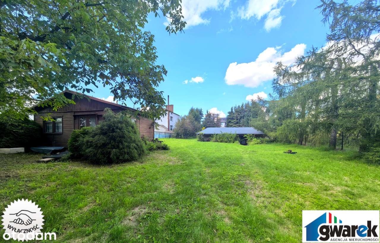 Uzbrojona Działka Budowlana z  garażem i domkiem letniskowym Trzyciąż-6