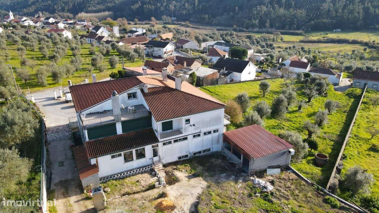 Prédio 8 Quartos - Grande imagem: 3/20