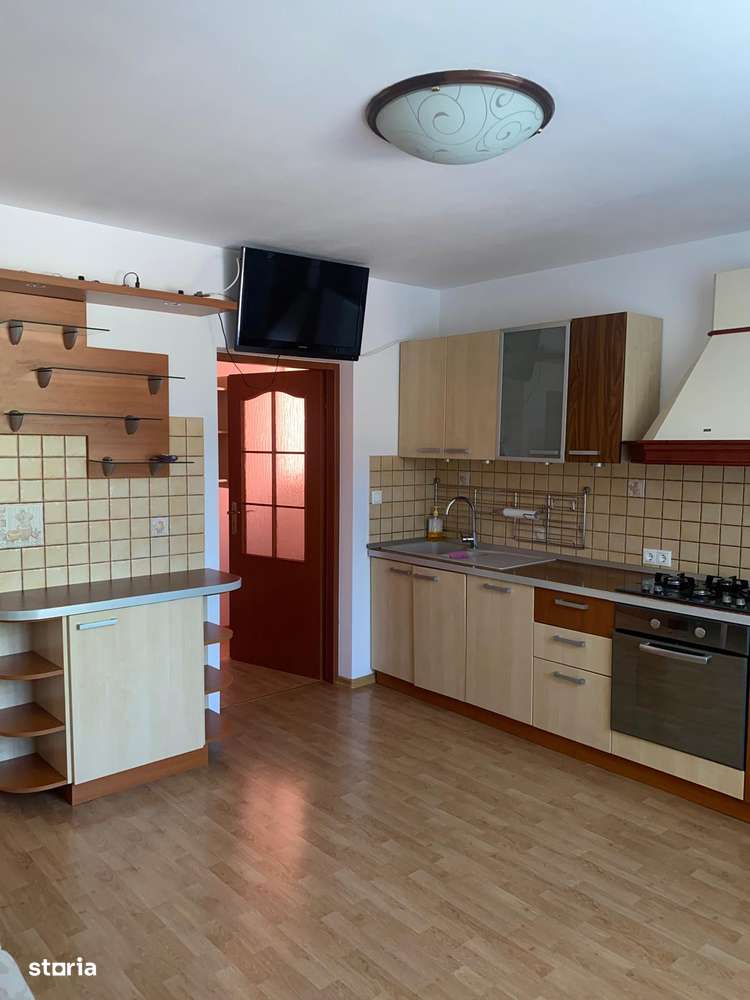 Casa zona  Calea Moldovei-10