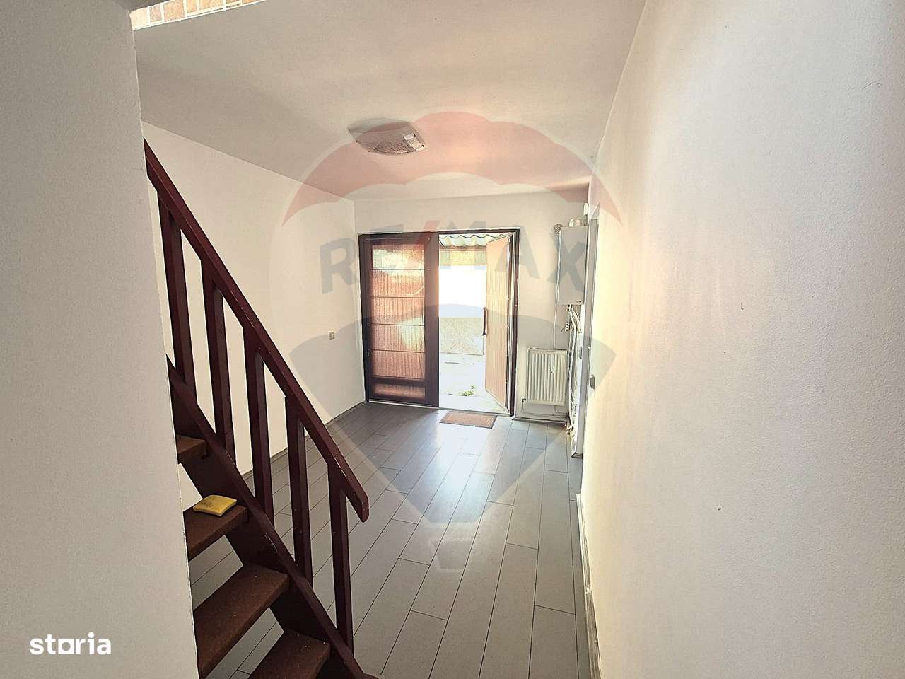 Casă / Vilă de vanzare in Serbanesti-14