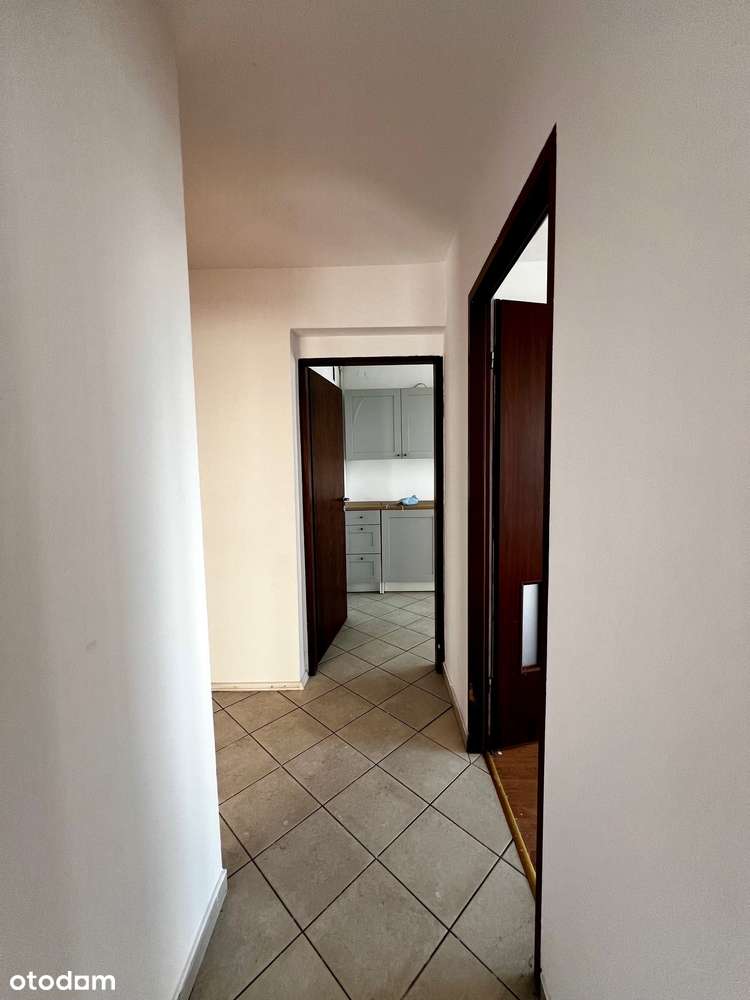 Przestronne mieszkanie z balkonem w centrum-10