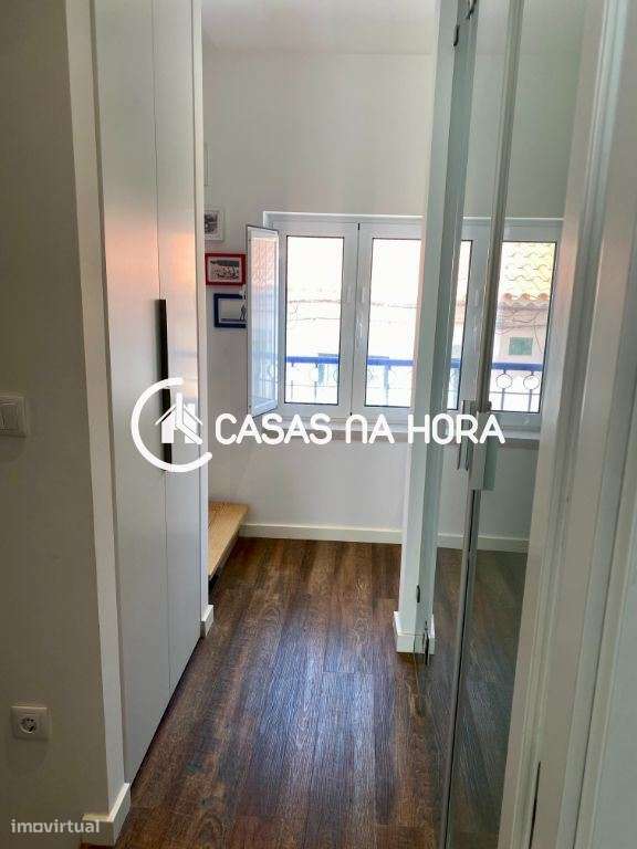 Moradia Triplex T2 em Almada na Rua Capitão Leitão-9