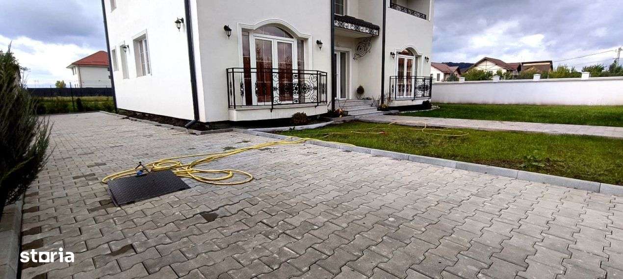 Casa mobilata si utilata cu proiect deosebit , foarte rar intalnit-1