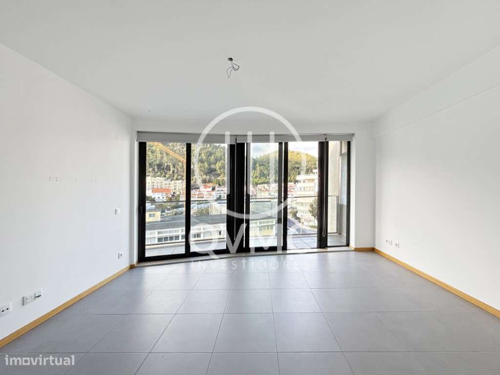 Apartamento T3 em Sesimbra com parqueamento - Vista mar e castelo-2