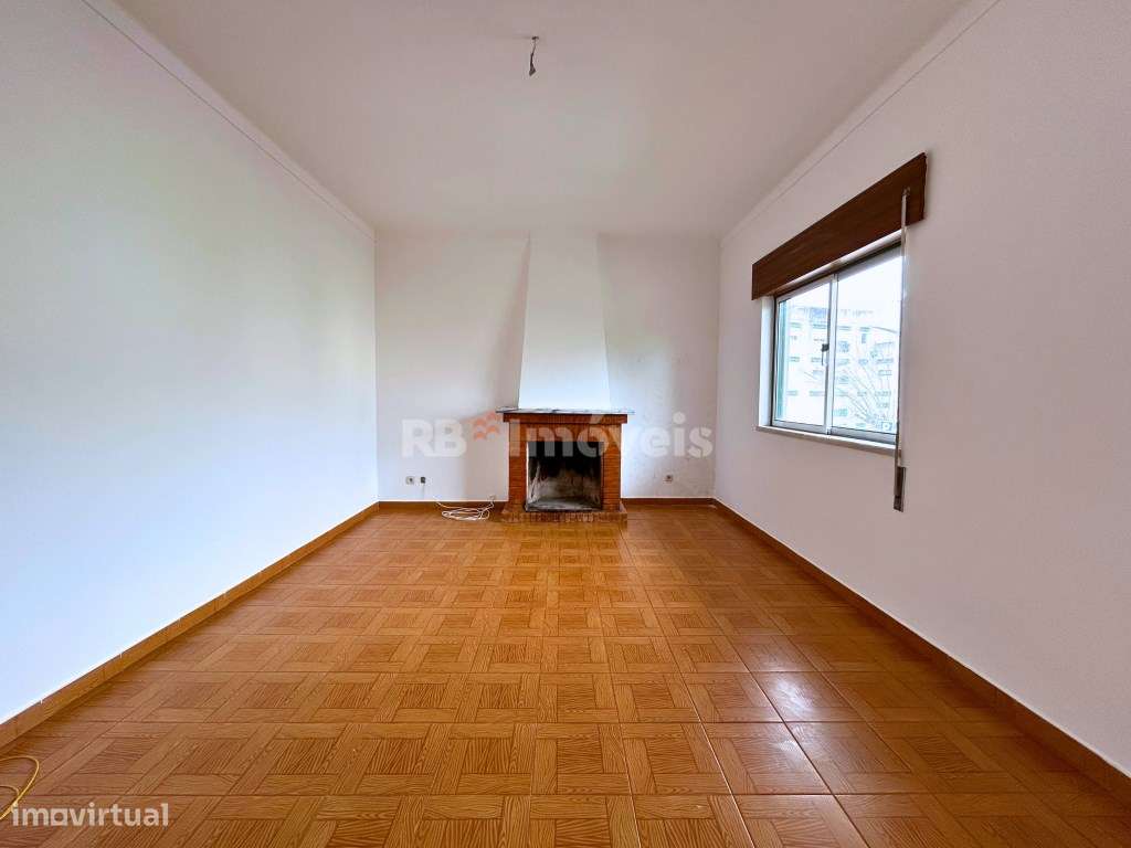 Moradia T2 - com Garagem e Logradouro - Grande imagem: 2/26