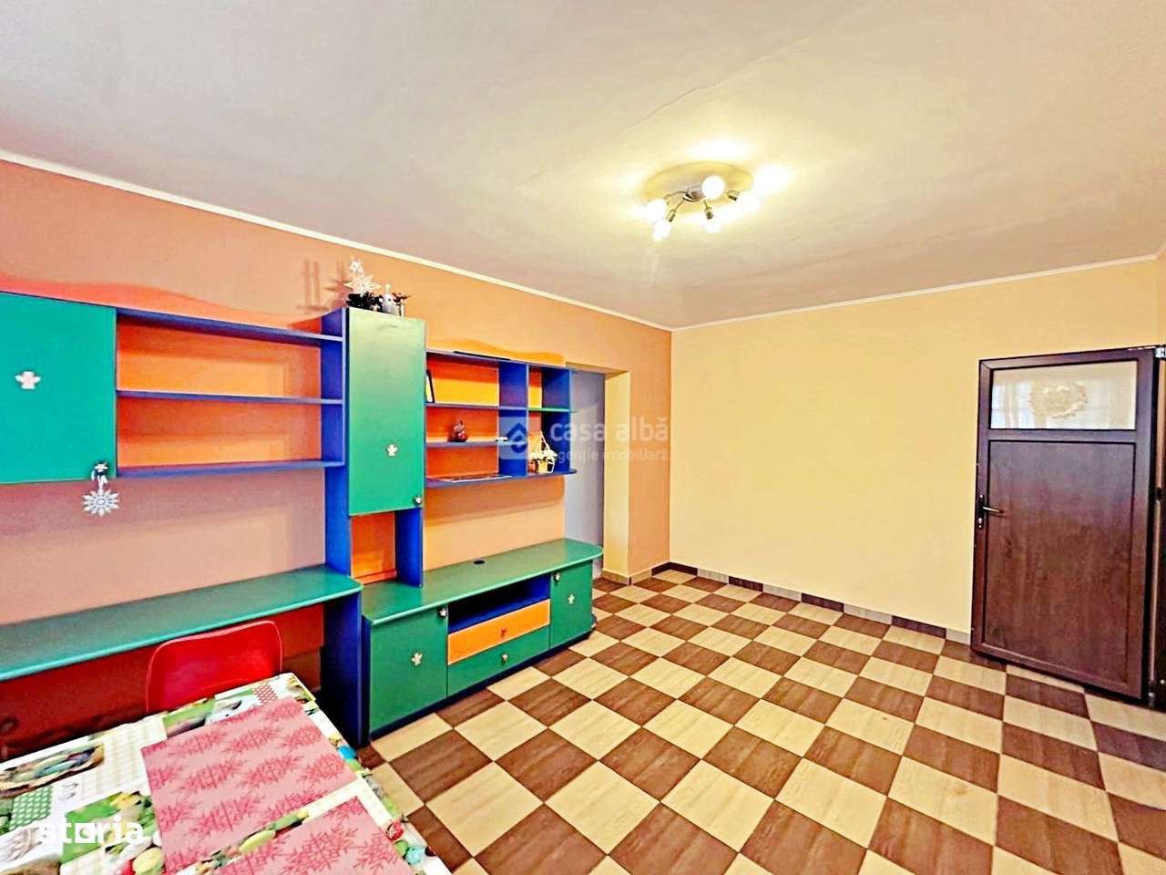 Tatarasi, 4 camere spatios, parter, disponibil imediat-0