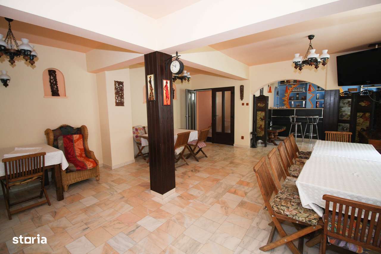 Vila de vanzare in Sinaia – investitie ideala in inima statiunii - Imagine principală: 2/13