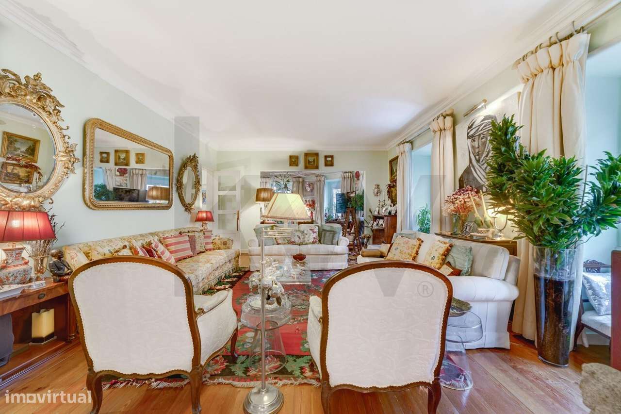 Apartamento T3 com 225 m2 em Campo de Ourique – Espaço, Funcionalidade - Grande imagem: 2/48