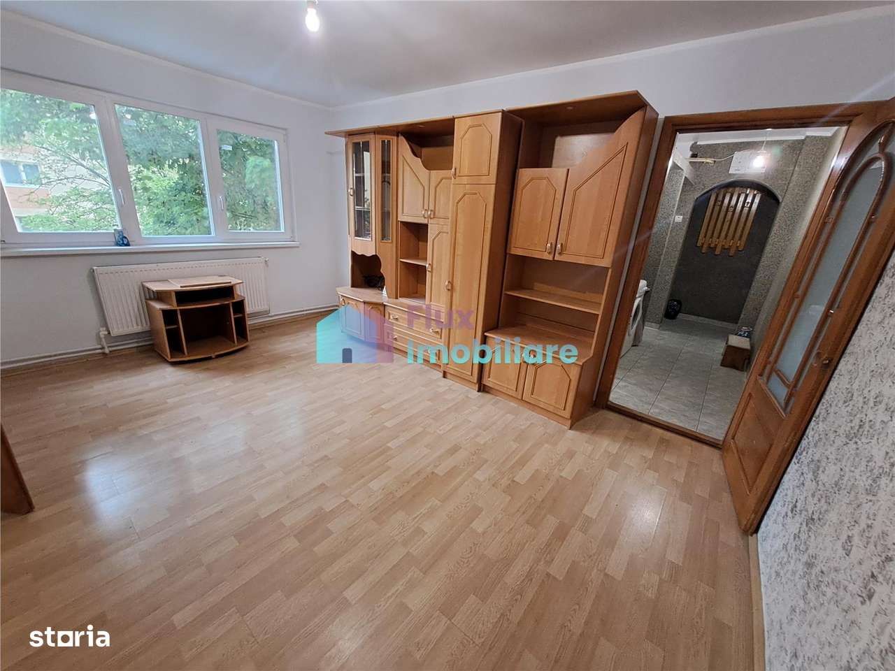 Apartament cu 3 camere semimobilat etaj 3 George Enescu-9