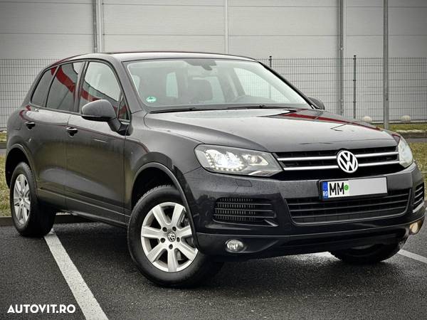 Volkswagen Touareg - 1