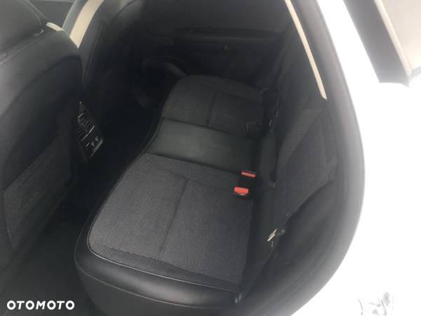 Renault Captur TCe 140 EDC GPF INTENS - 21