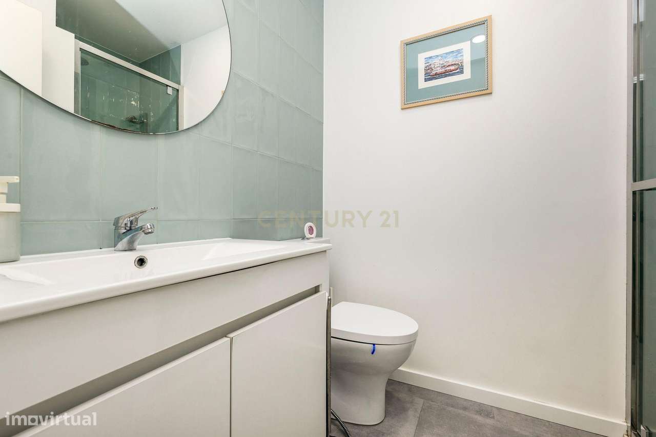 Apartamento T3 Luminoso com Logradouro-15