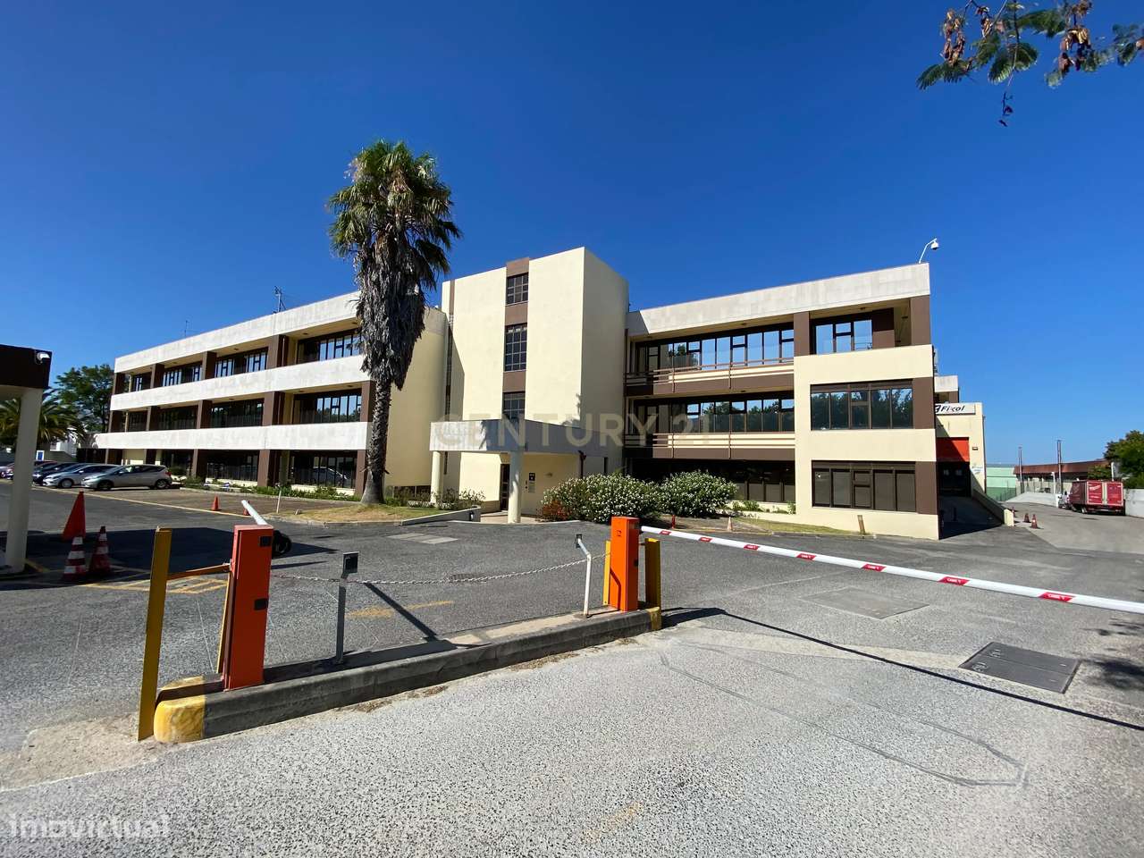 Escritório em Condomínio Fechado com Segurança 24 horas - Alfragide - Grande imagem: 1/15