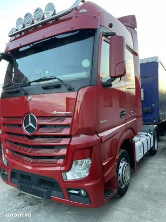 Mercedes-Benz actros mp4 - 6