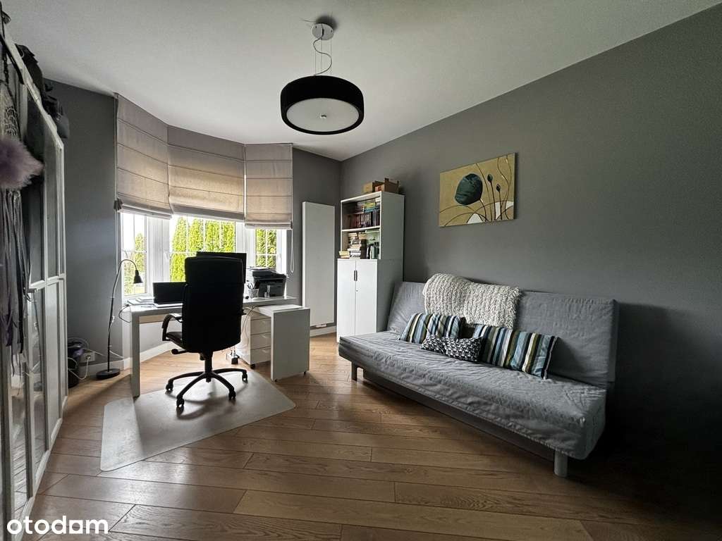 Duży dom z pokojem na parterze blisko lasu-5