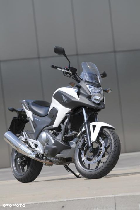 HONDA NC 700 NA CZĘŚCI półka siedzenie moduł zacisk dźwignia kierownica  zbiornik tłumik licznik - 1