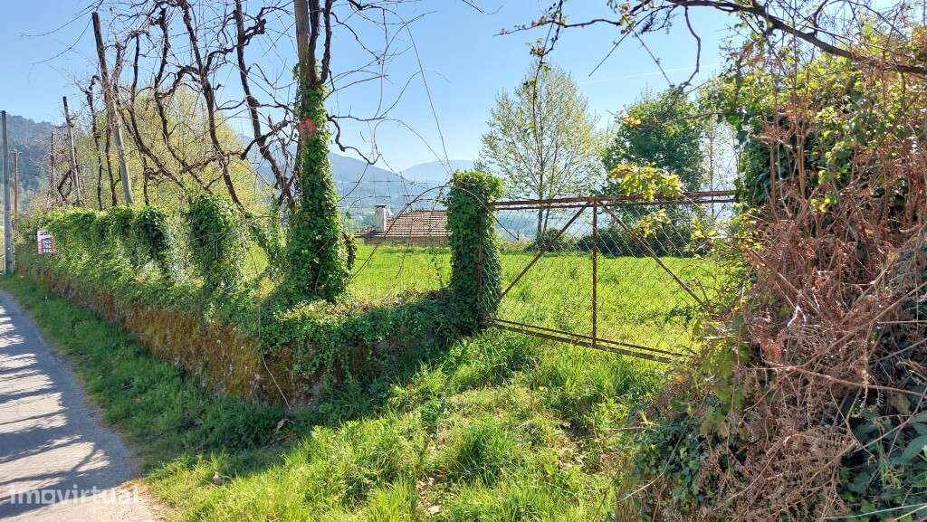Terreno c/ viabilidade construtiva - Eira Vedra-2